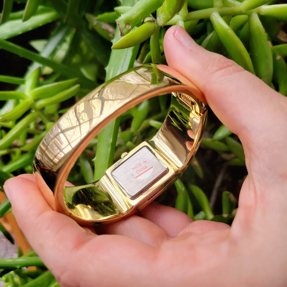 Classic Bejeweled Golden Quartz Watch
